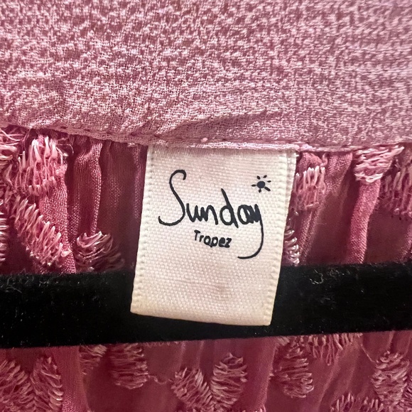 NWOT Sunday St Tropez Pink Long Sleeve Embroidered Top Size Small - Picture 2 of 9